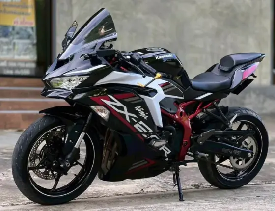 Kawasaki Ninja ZX-25R, фото 2 из 3