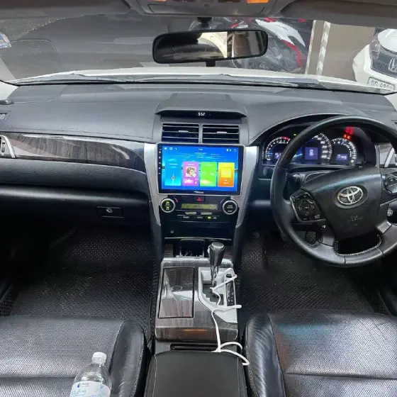 Toyota Camry, photo 5 of 5