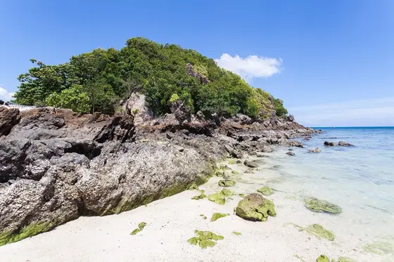 Green hill and shallows on Khai Nok