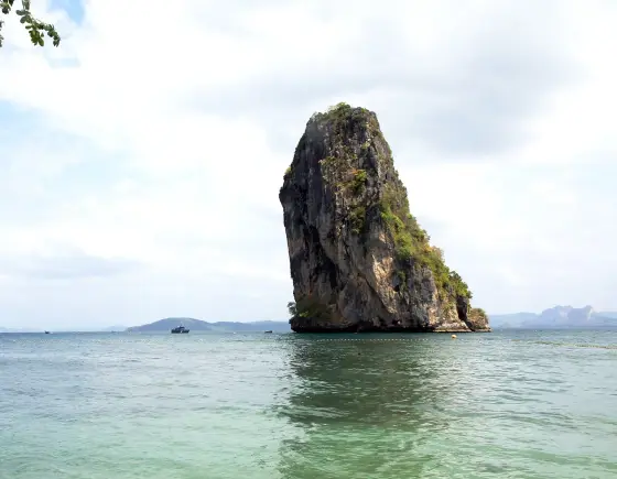 The Ko Ma Tang Ming rock seen from the beach on Ko Poda